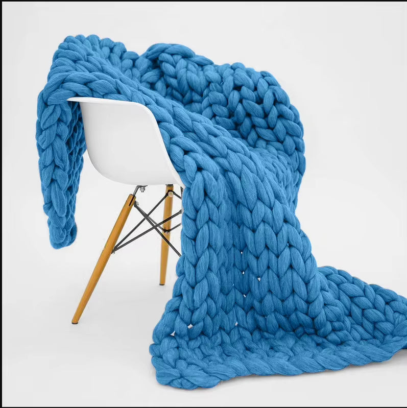 Chunky Knitted Heavy Blanket – Soft Weighted Throw for Cozy Winter Comfort & Home Décor