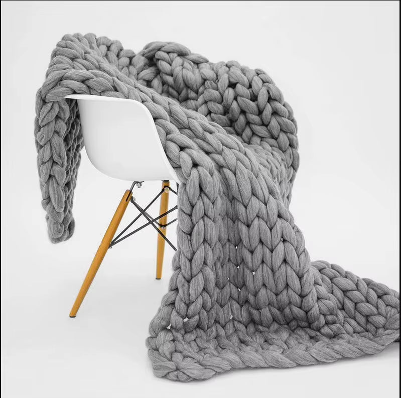 Chunky Knitted Heavy Blanket – Soft Weighted Throw for Cozy Winter Comfort & Home Décor