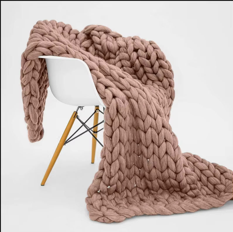 Chunky Knitted Heavy Blanket – Soft Weighted Throw for Cozy Winter Comfort & Home Décor