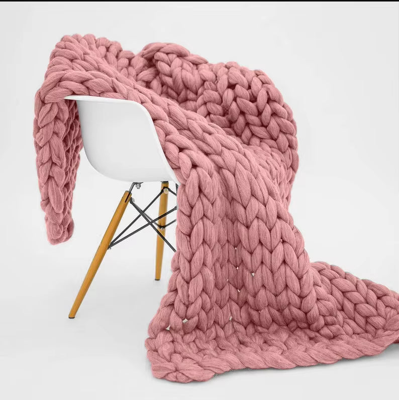 Chunky Knitted Heavy Blanket – Soft Weighted Throw for Cozy Winter Comfort & Home Décor