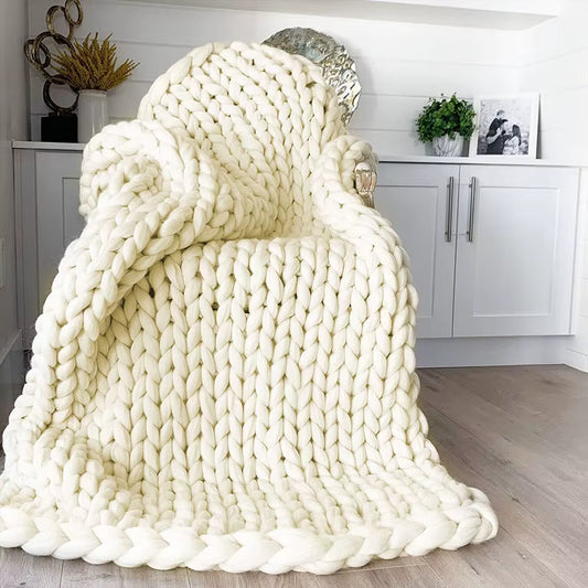 Chunky Knitted Heavy Blanket – Soft Weighted Throw for Cozy Winter Comfort & Home Décor